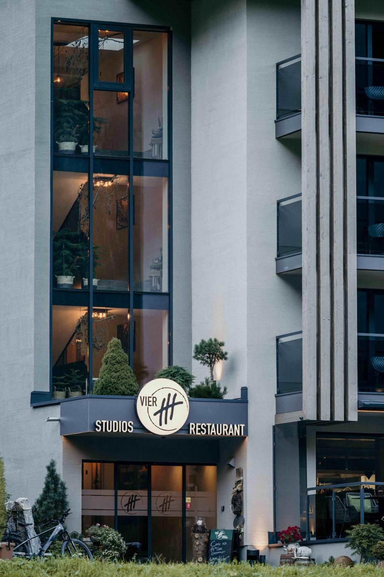 Vier Studios & Restaurant Langenfeld Bagian luar foto